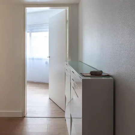 Apartment Air-conditioned Furnished Ideal For Couples *